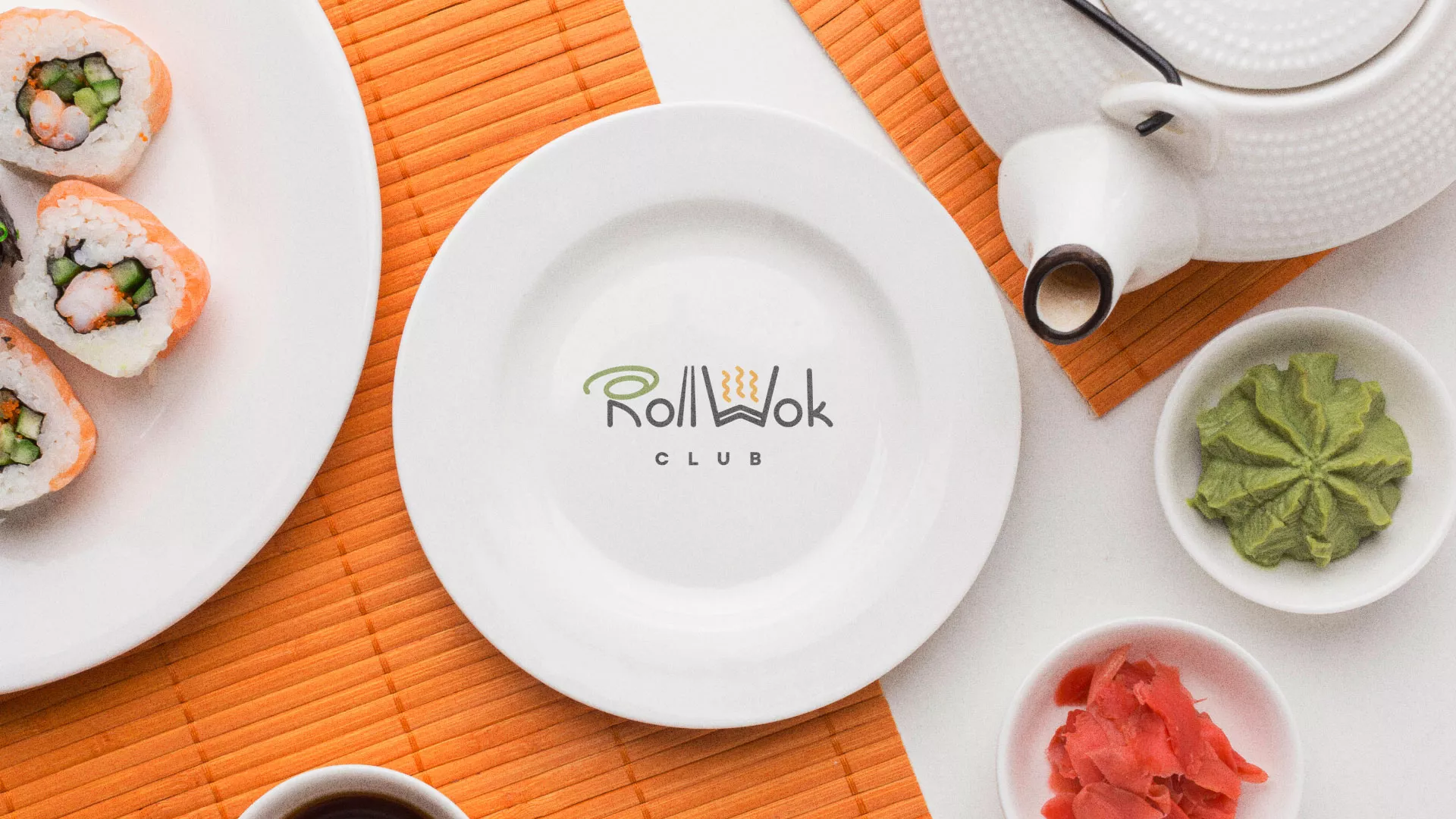 Разработка логотипа и фирменного стиля суши-бара «Roll Wok Club» в Арамиле
